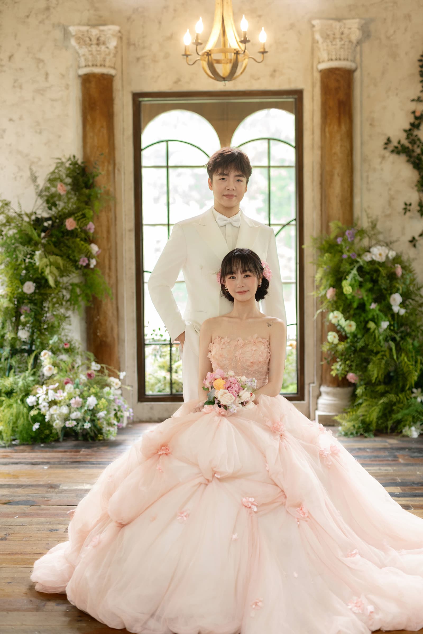 黄君宜与徐懿的婚纱照